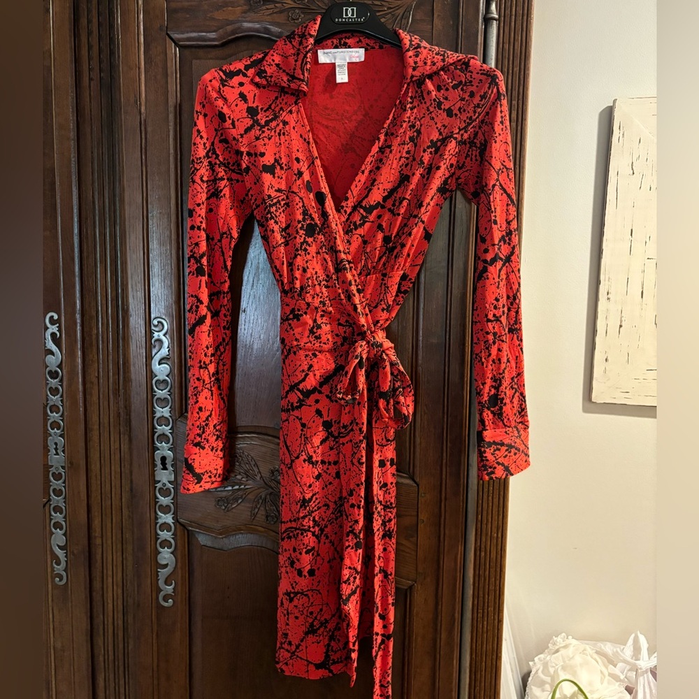 Gorgeous “vintage” print of a DVF classic wrap dress